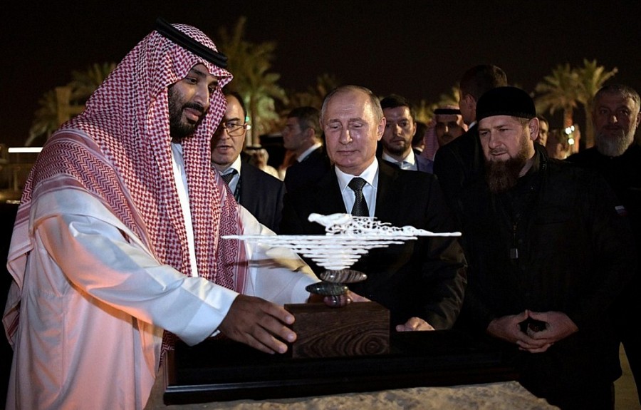 Vladimir Putin presented the Crown Prince of Saudi Arabia with a mammoth tusk product made by the Notivory project